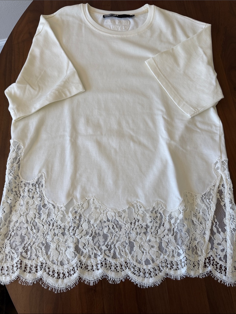 BIMBA Y Lola Cream Lace-Hem Short Sleeve Top